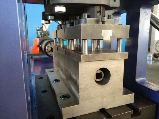 CK40CNC ống lỗ máy đâm chính xác cao CNC tự động thanh đâm
